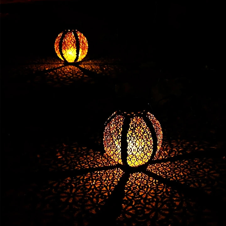 Outdoor Garden Solar Light Iron Art Hanging Light Hollow LED Landscape Light Garden Decoration Projection Light Waterproof